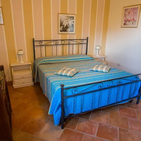 Case&colline Pozzo 3 *